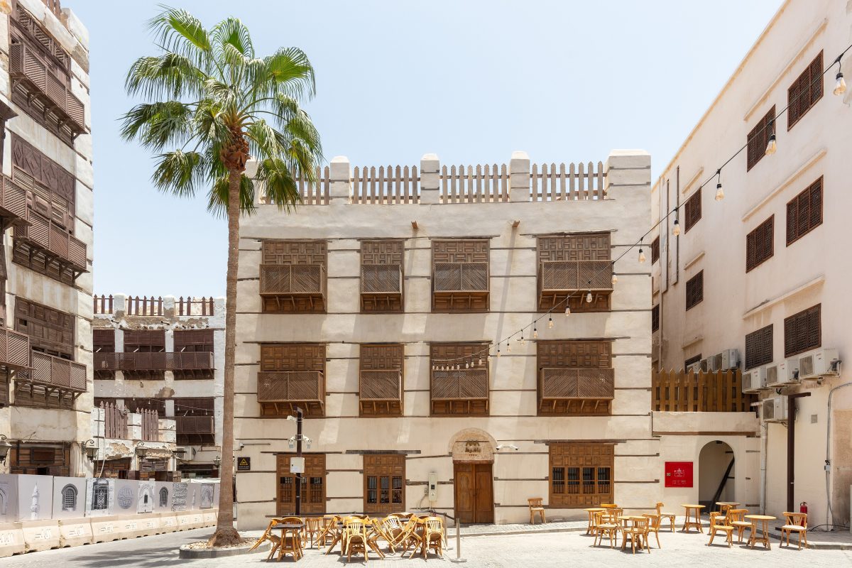 Shopping district in Jeddah