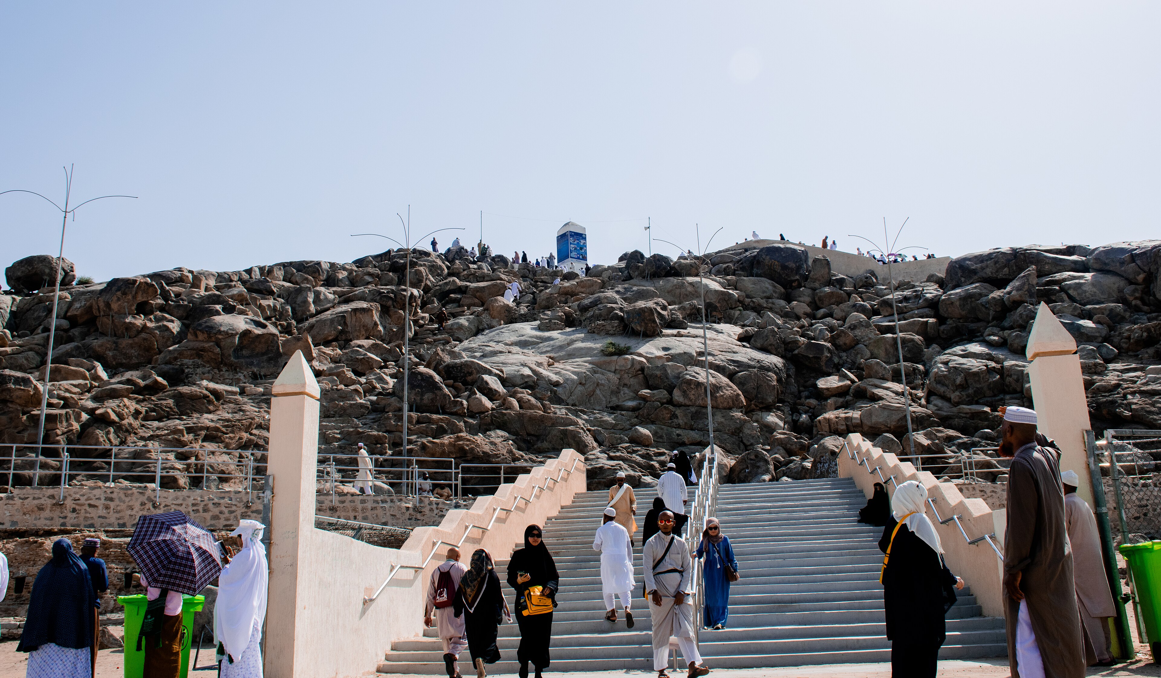 Jabal al-Rahmah (Mount of Mercy) at Arafat